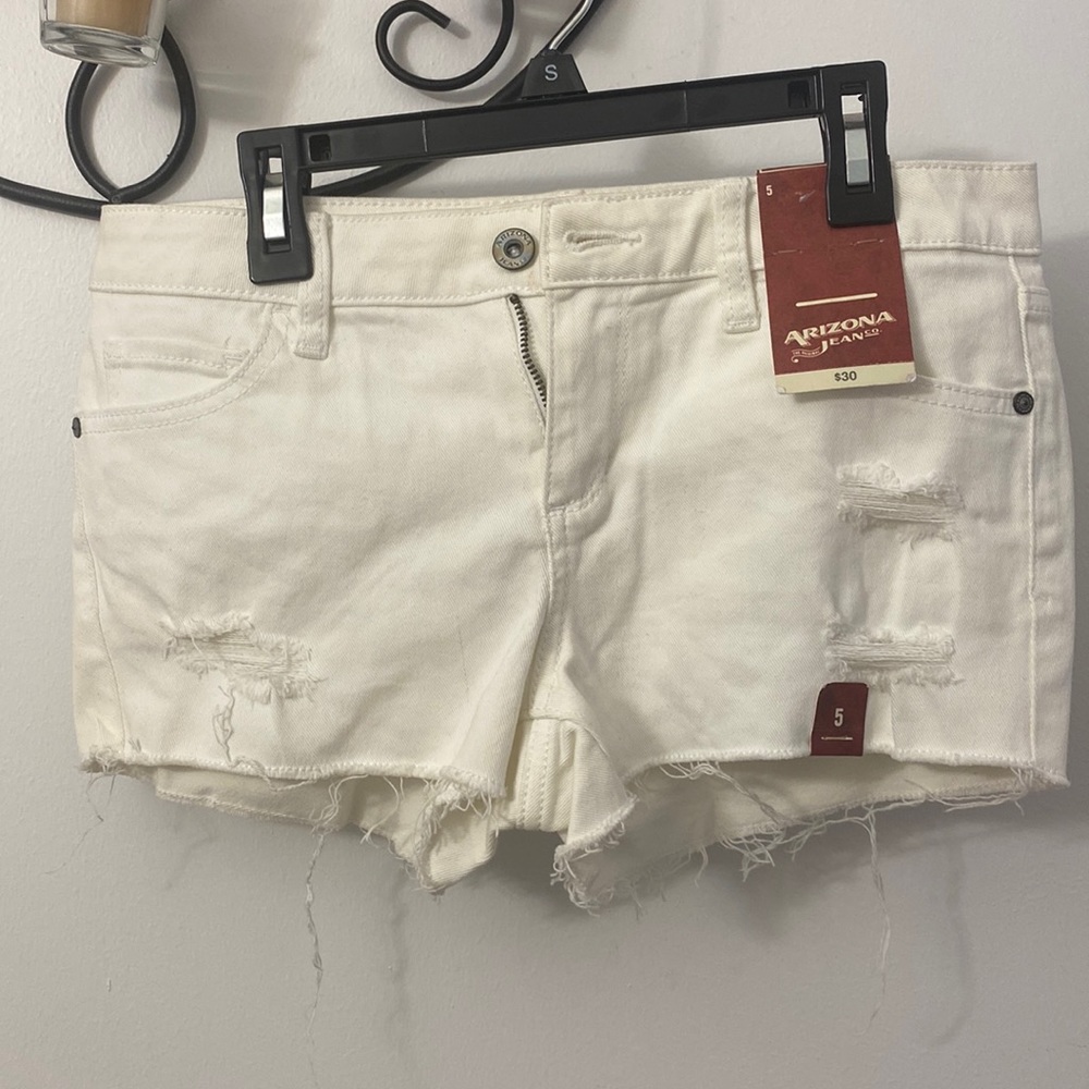 Daisy dukes white jeans shorts